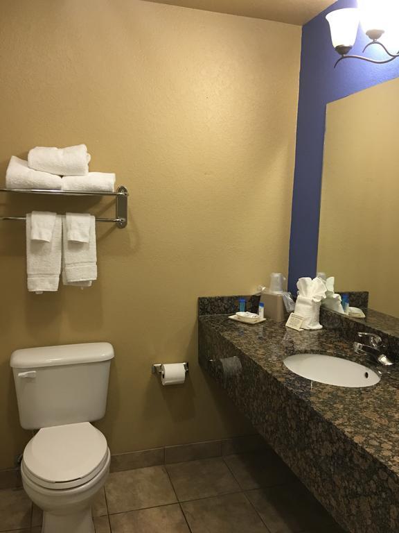 Econo Lodge Inn & Suites Greenbrier Εξωτερικό φωτογραφία