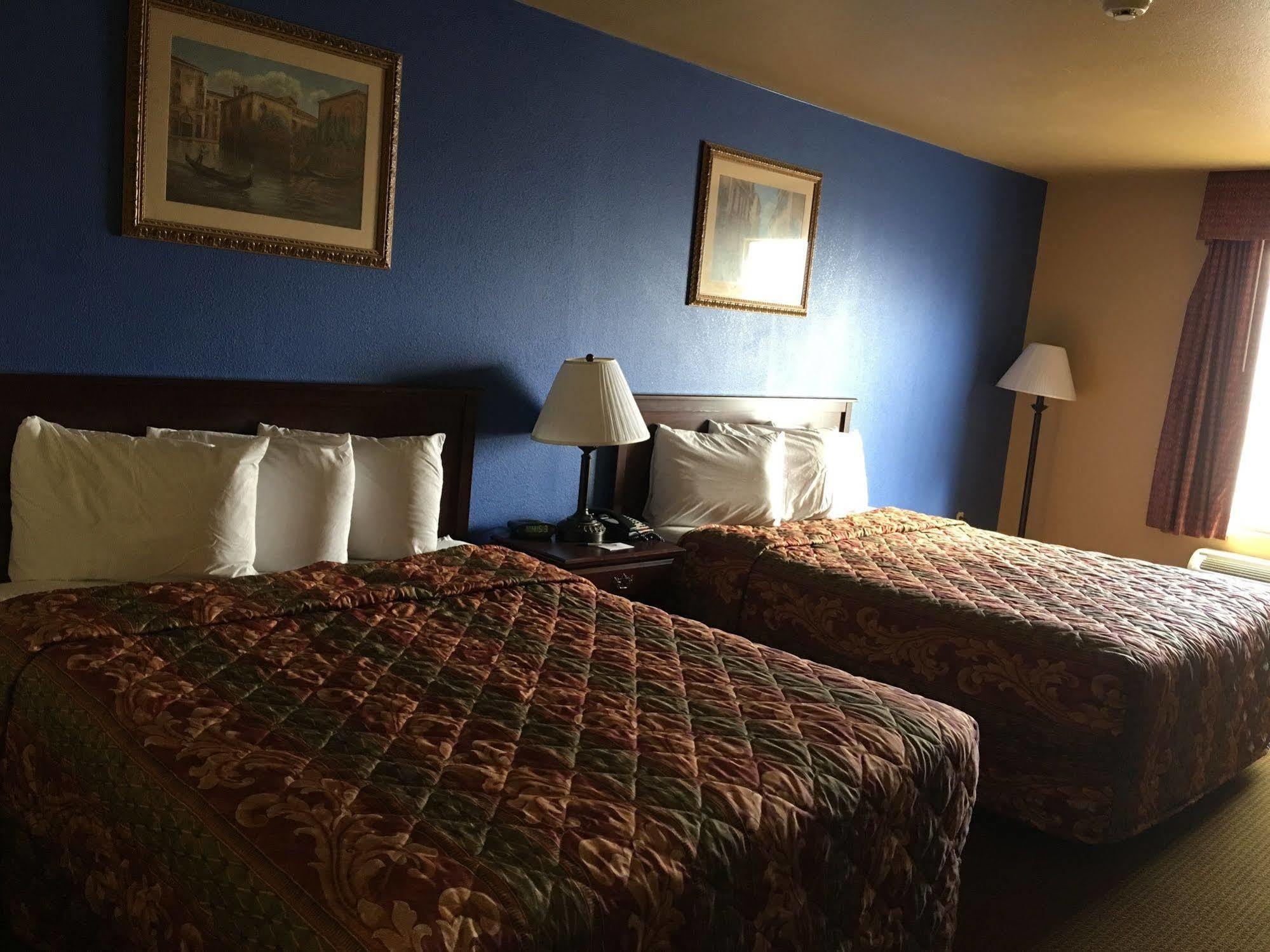 Econo Lodge Inn & Suites Greenbrier Εξωτερικό φωτογραφία
