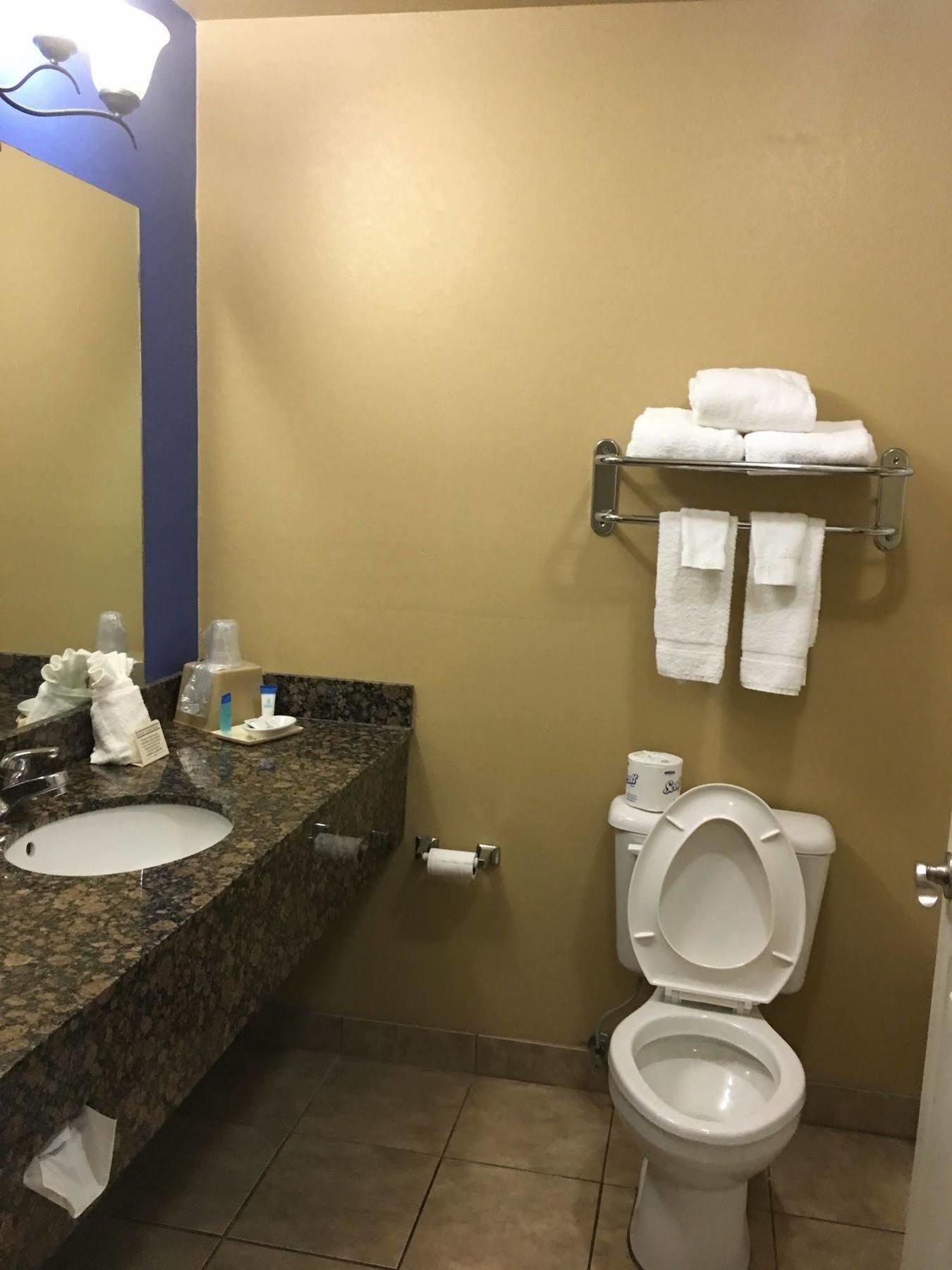 Econo Lodge Inn & Suites Greenbrier Εξωτερικό φωτογραφία